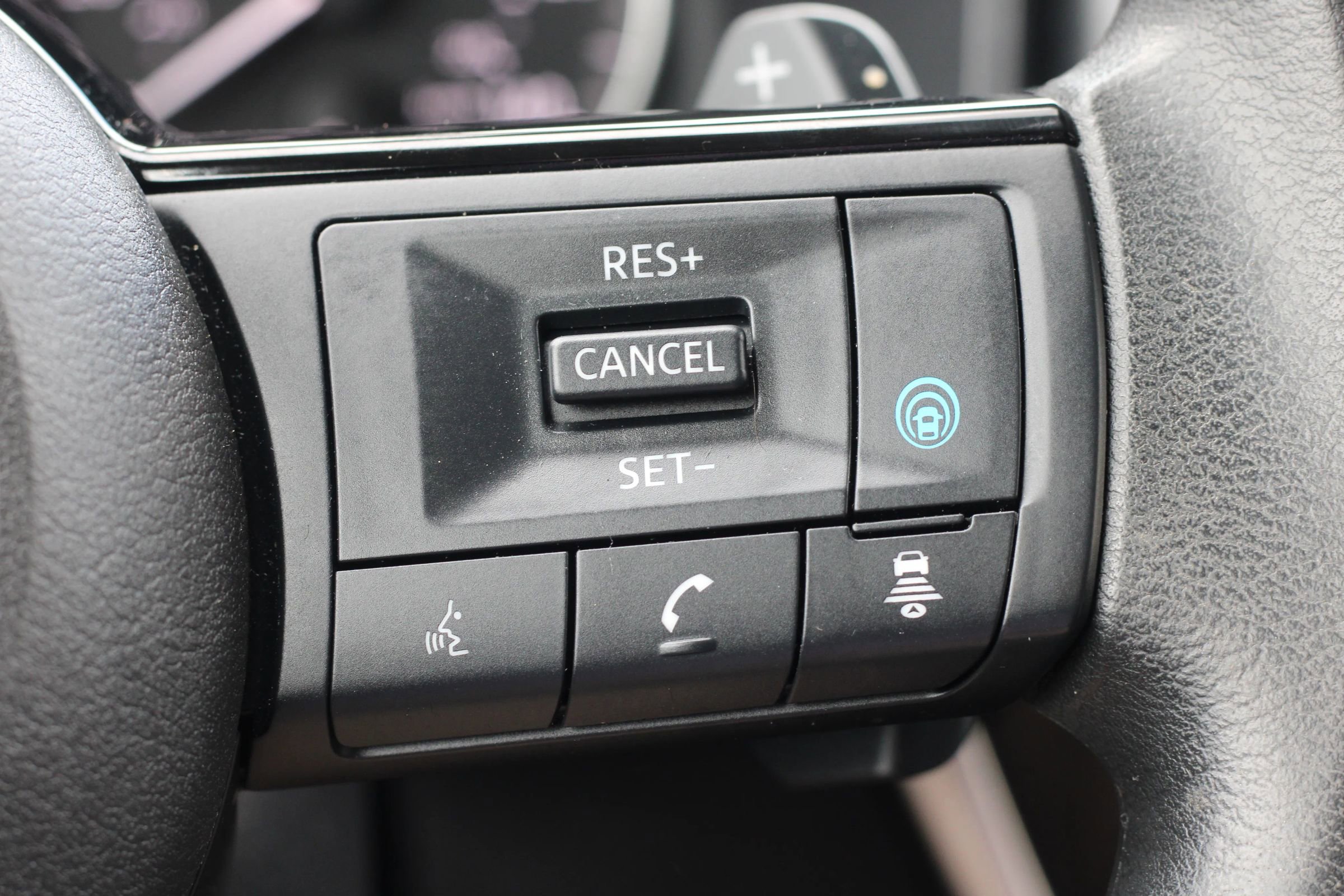 Used 2022 Nissan Rogue SV FWD image 17