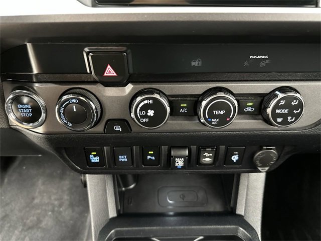 Used 2019 Toyota Tacoma TRD Sport image 19