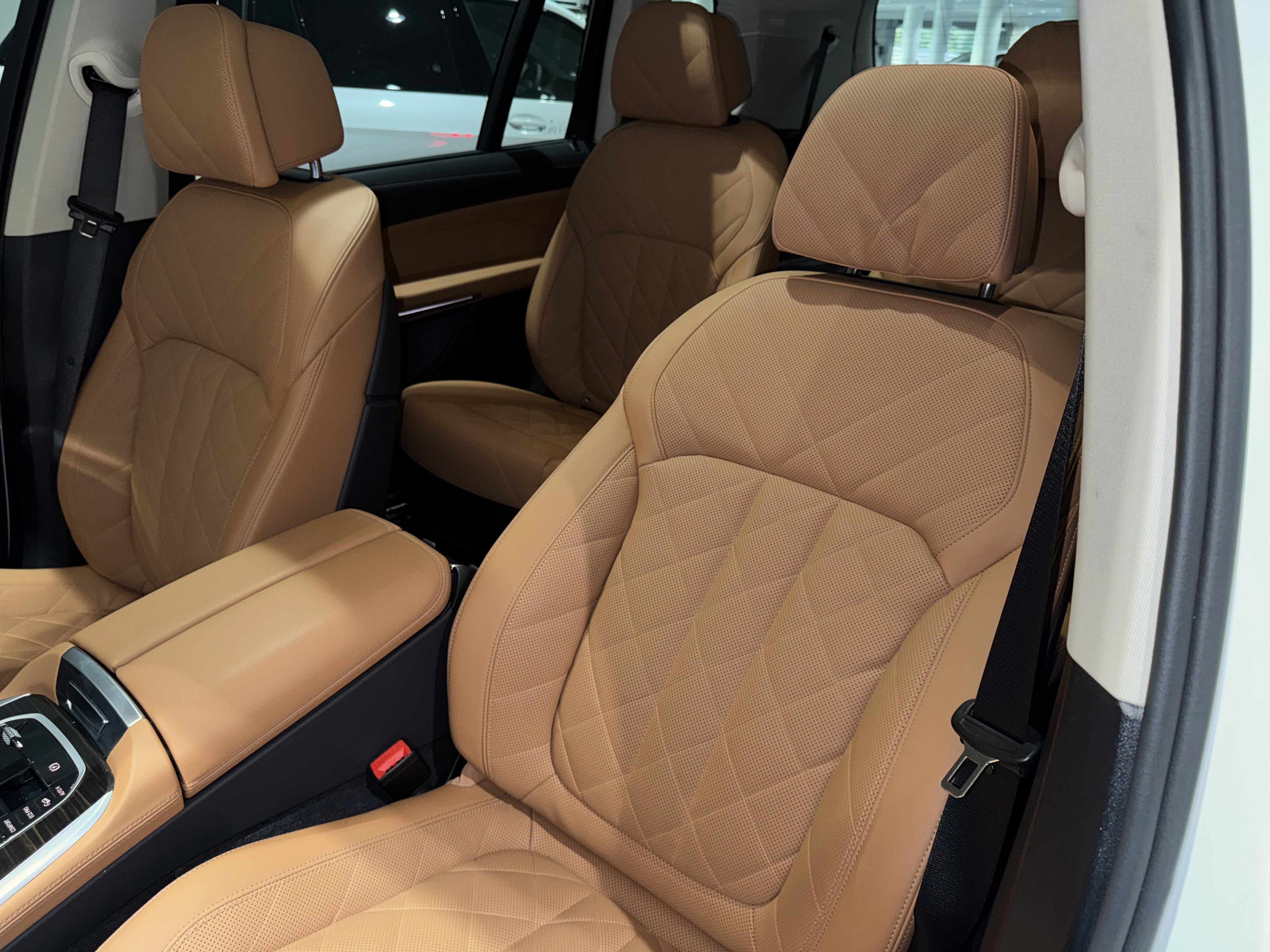 Certified 2025 BMW X7 xDrive40i w/ Premium Package image 33