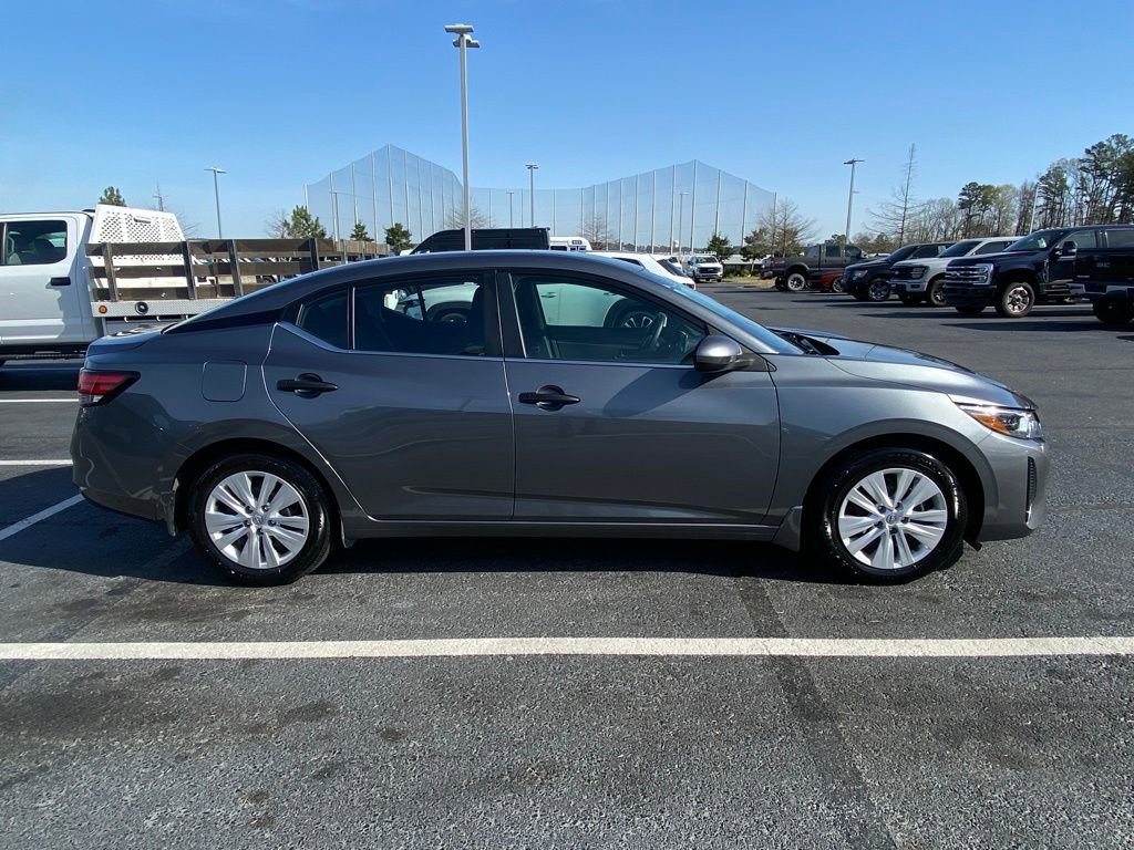 Used 2024 Nissan Sentra S image 8