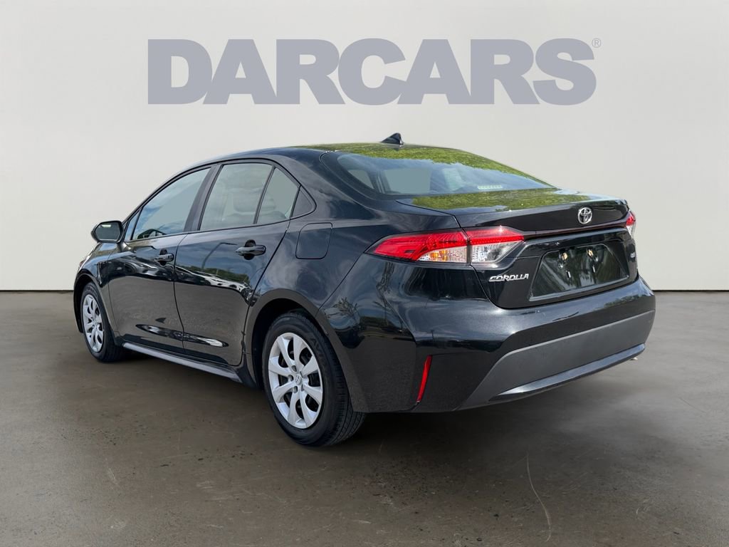 Used 2022 Toyota Corolla LE image 4