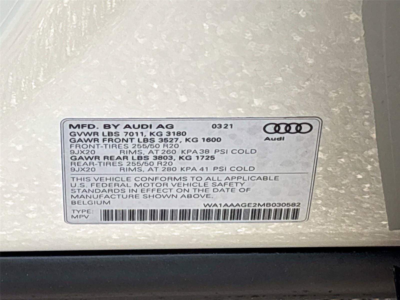 Used 2021 Audi e-tron Premium w/ Convenience Plus Package AWD/4WD image 33