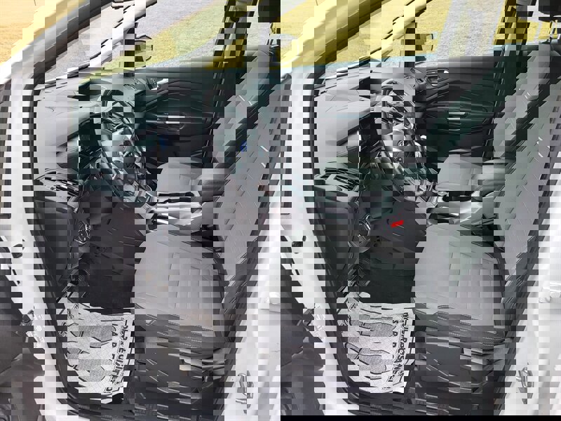 Used 2015 Ford C-MAX SE w/ Interior Protection Package image 11