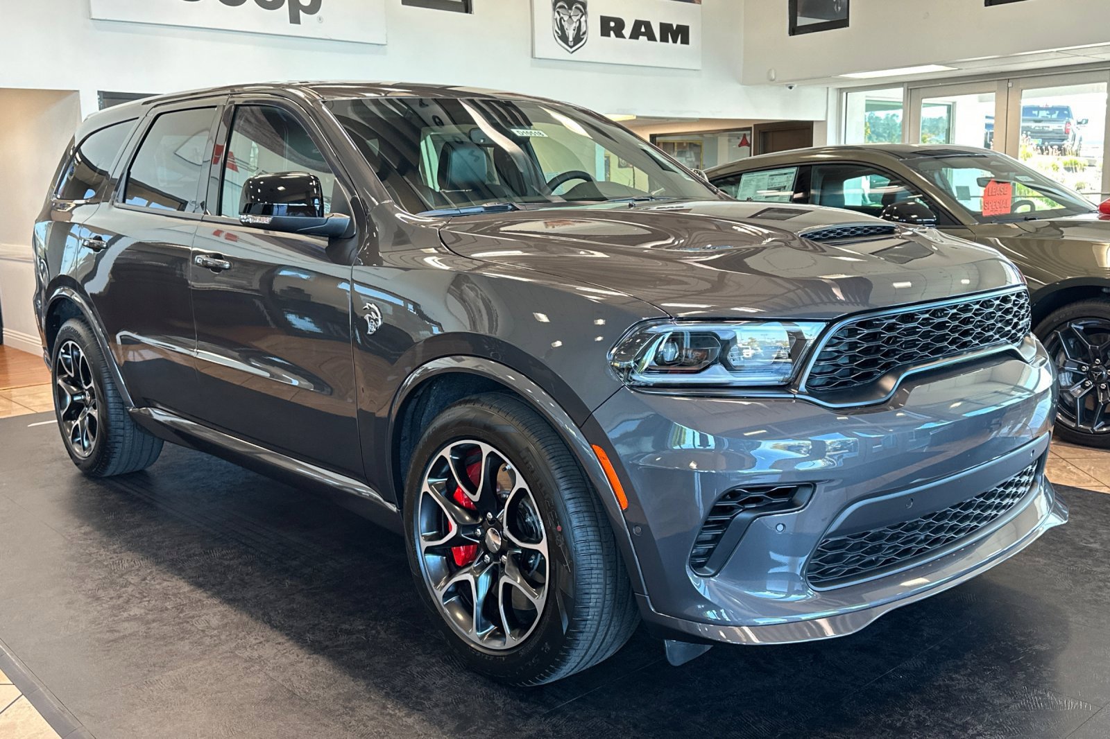 New 2026 Dodge Durango SRT Hellcat w/ 3rd Row Seating Group AWD/4WD image 2