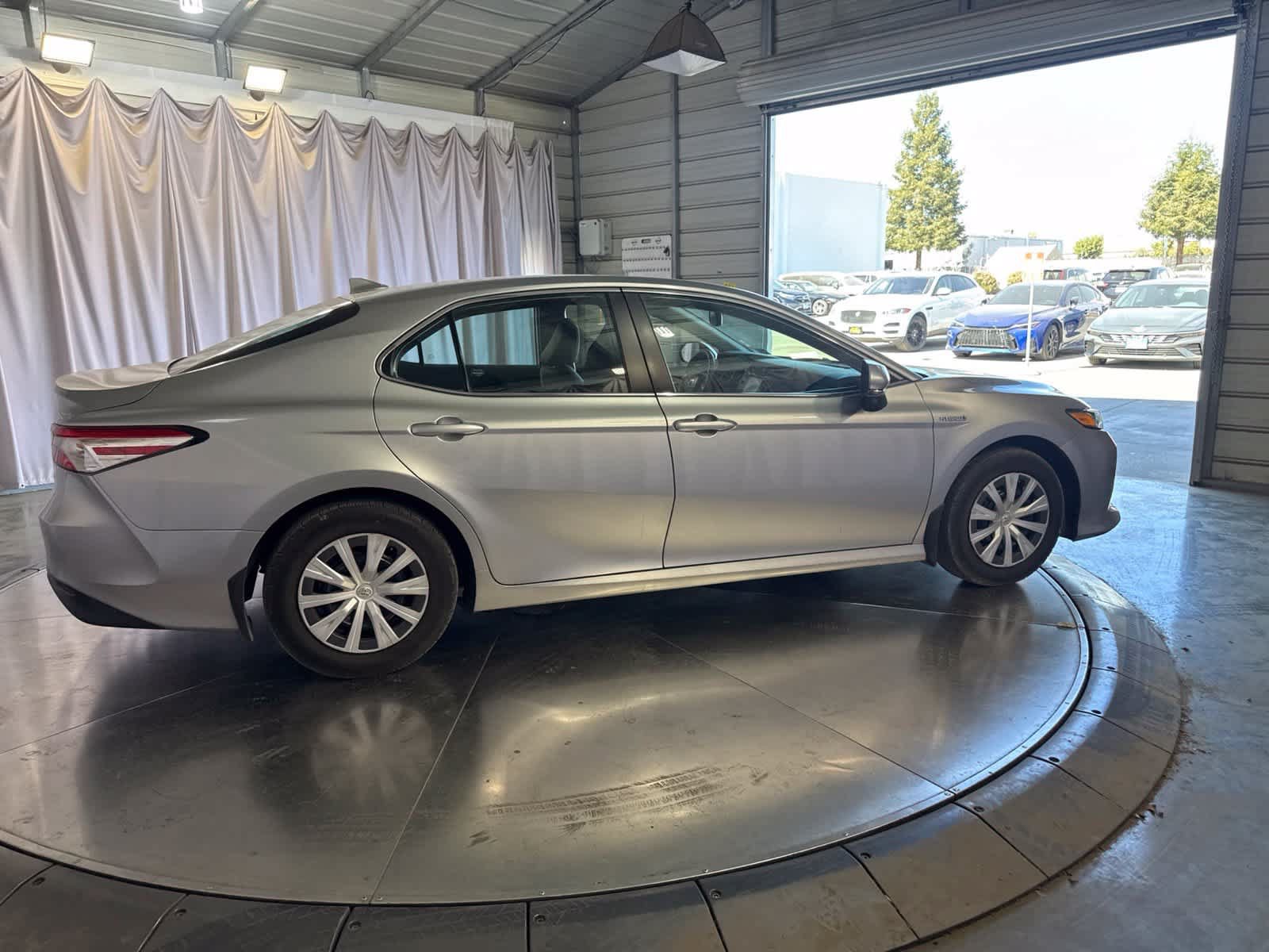 Used 2020 Toyota Camry LE w/ Sunroof Package FWD image 3