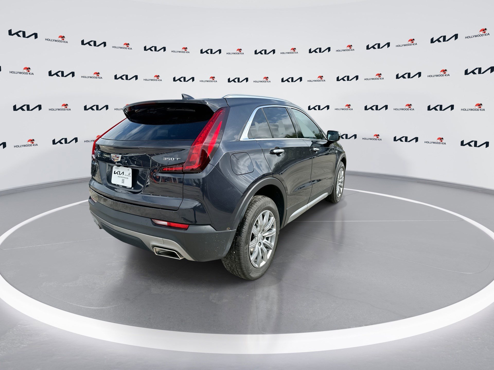 Used 2023 Cadillac XT4 Premium Luxury FWD image 8