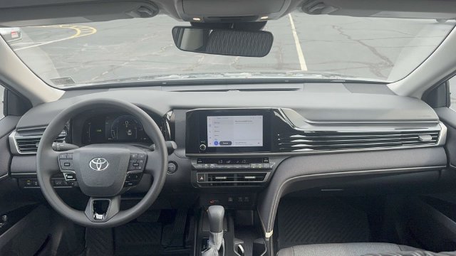 Used 2025 Toyota Camry LE w/ Convenience Package FWD image 36