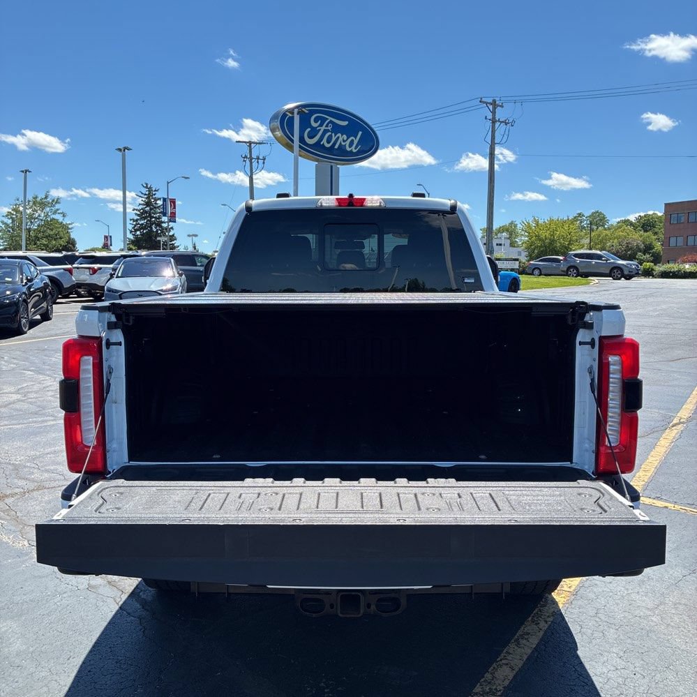 Used 2023 Ford F250 Lariat w/ Black Appearance Package AWD/4WD image 10