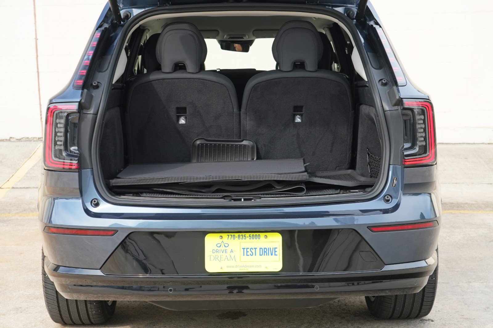 Used 2025 Volvo EX90 Ultra AWD/4WD image 10