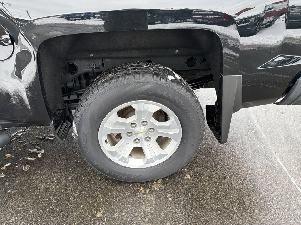 Used 2018 Chevrolet Silverado 1500 LT w/ All Star Edition image 16