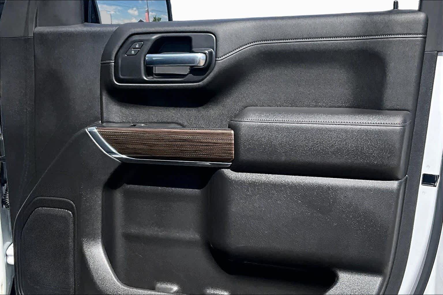 Used 2021 Chevrolet Silverado 1500 LT RWD image 23
