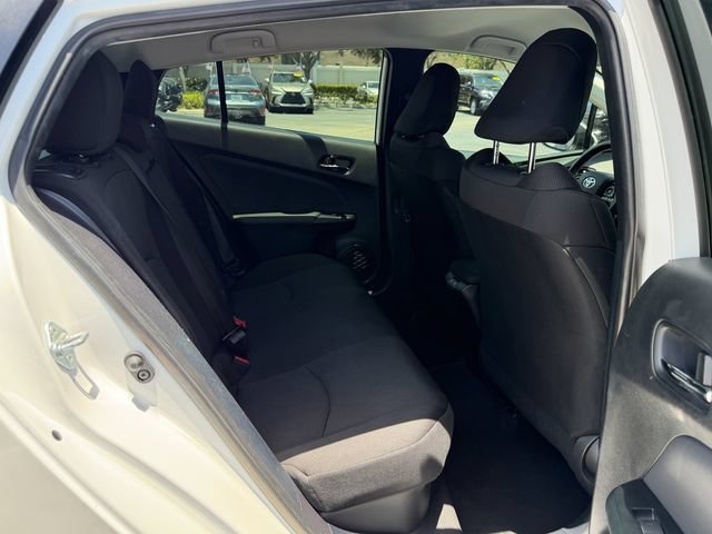 Used 2021 Toyota Prius L Eco FWD image 18