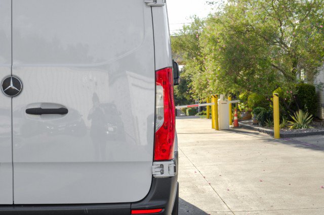 Used 2020 Mercedes-Benz Sprinter 2500 image 38