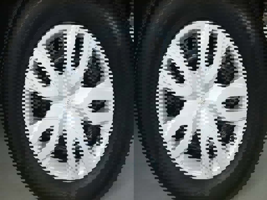 Used 2023 Toyota Corolla Cross L image 36