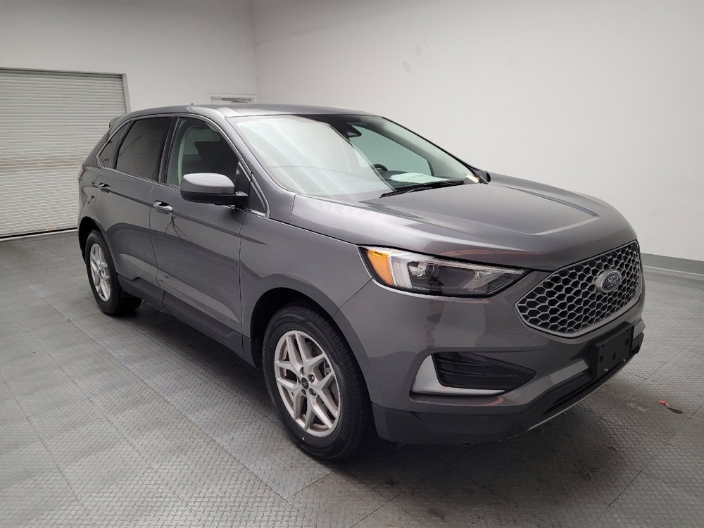 Used 2024 Ford Edge SEL image 13