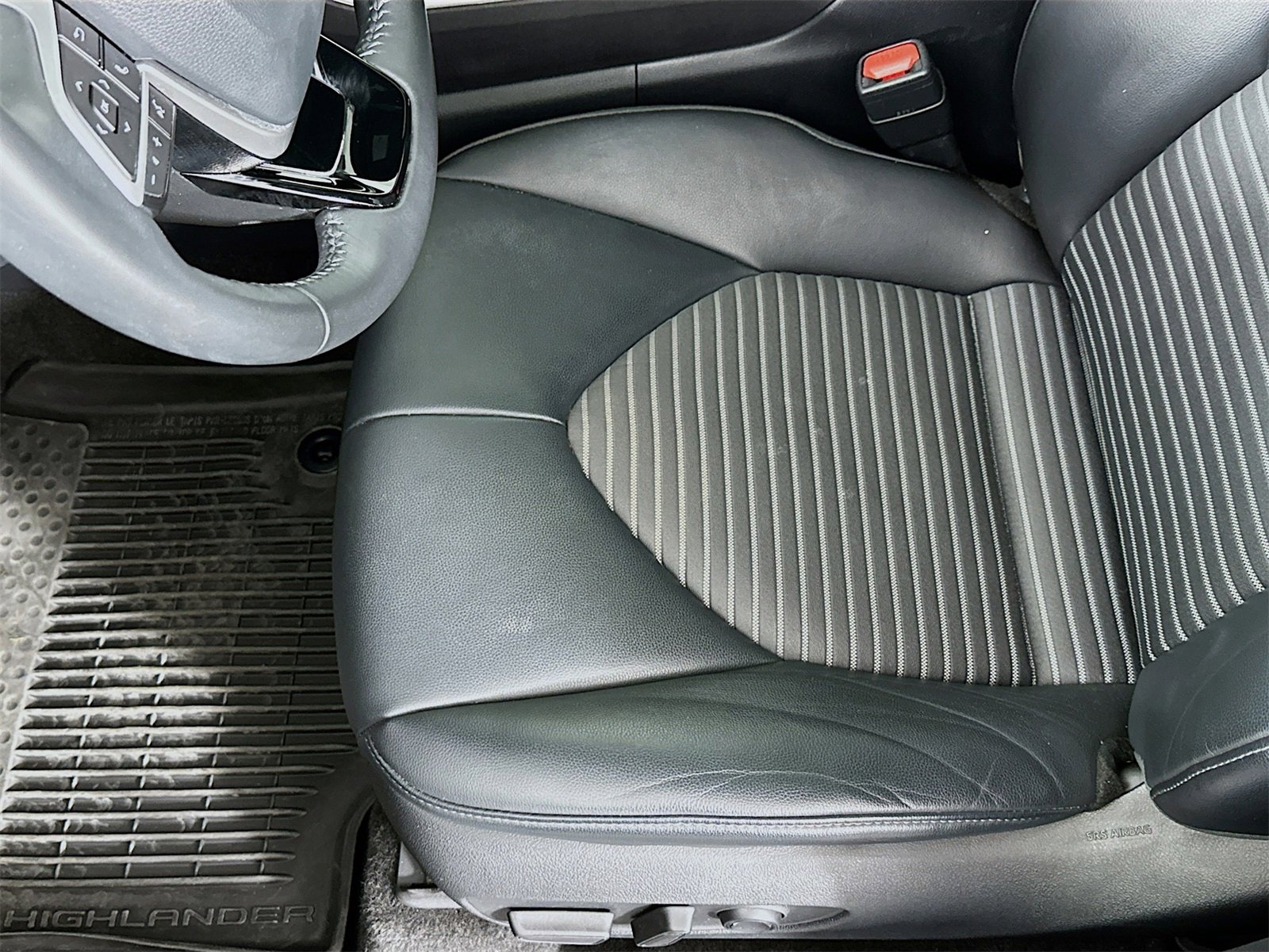 Certified 2023 Toyota Highlander XSE image 18