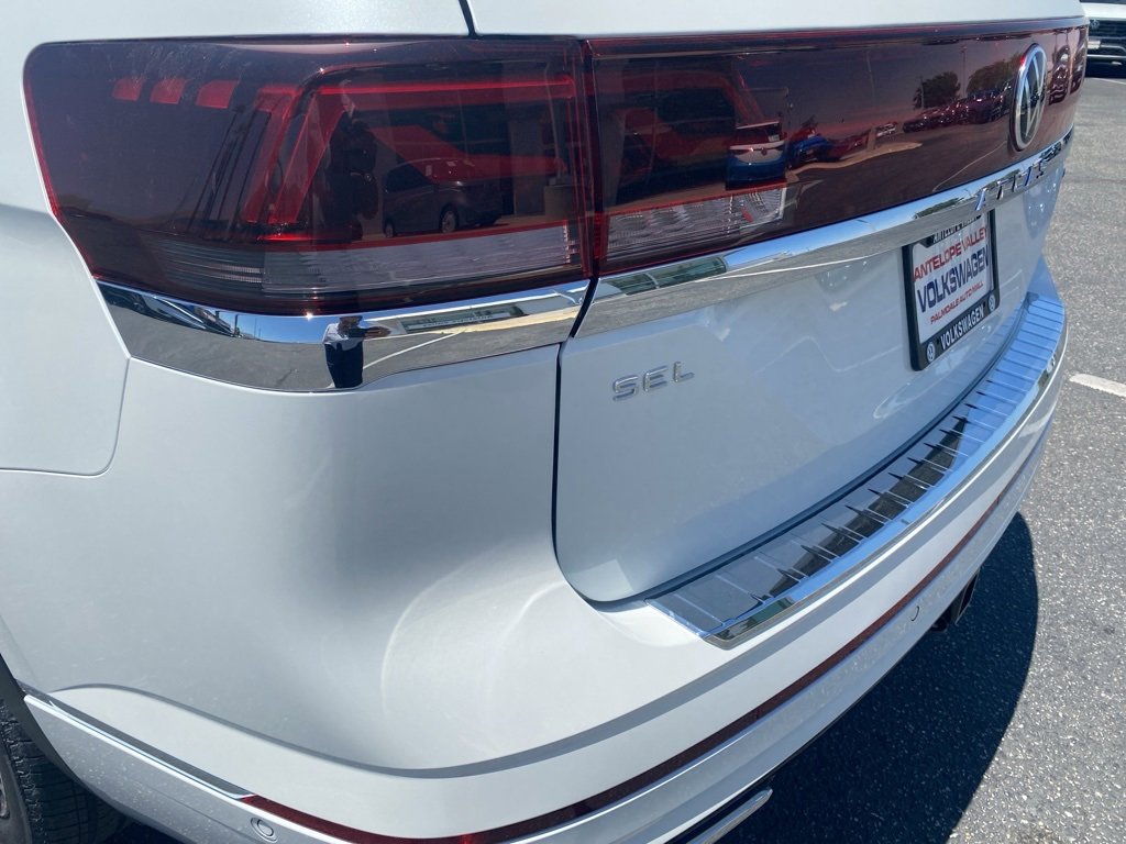 New 2025 Volkswagen Atlas SEL Premium R-Line image 11