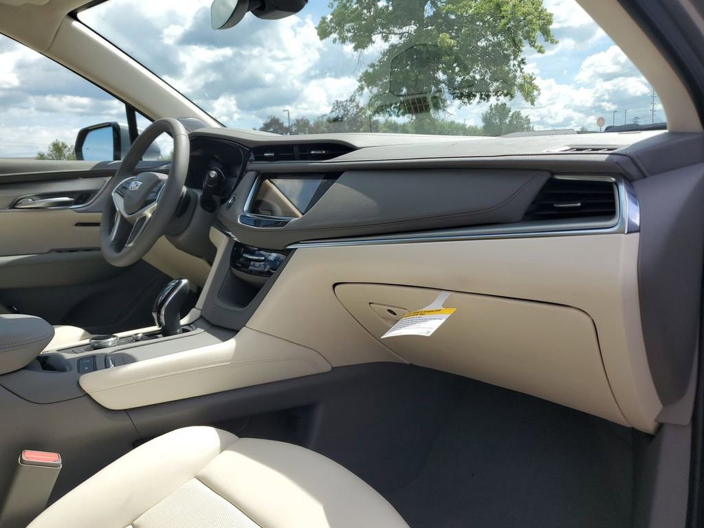 New 2025 Cadillac XT5 Premium Luxury image 30