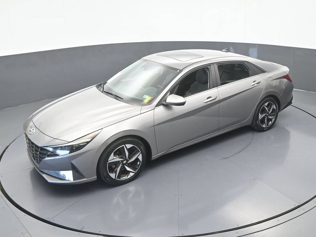 Used 2022 Hyundai Elantra Limited FWD image 47