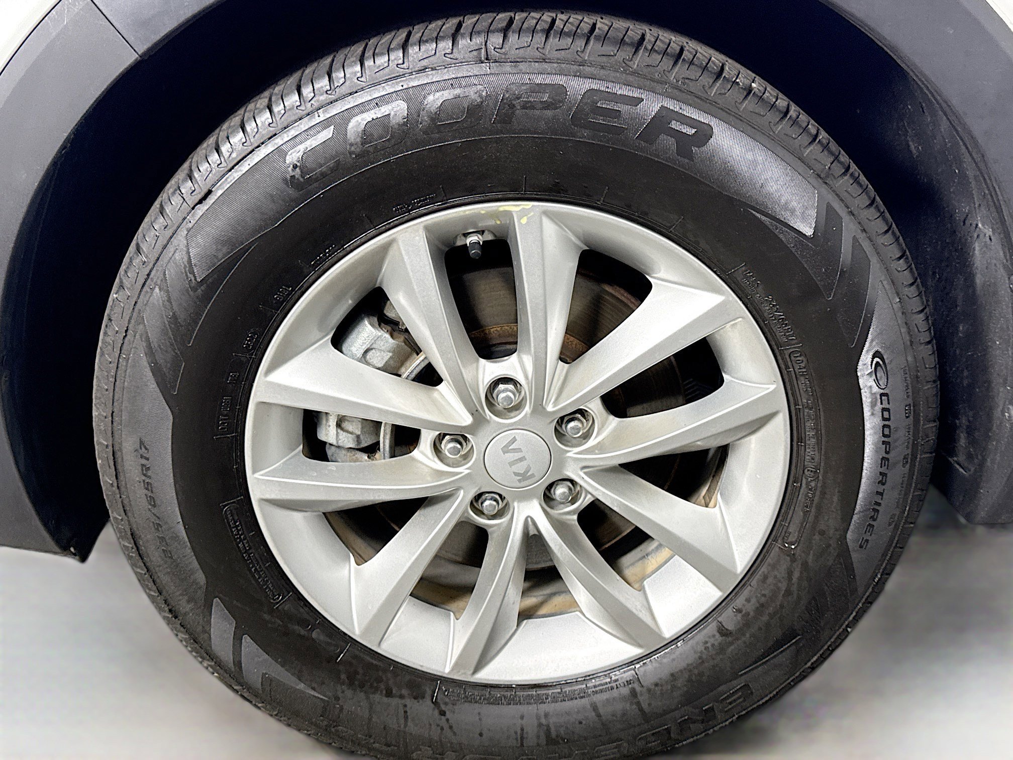 Used 2017 Kia Sorento LX w/ LX V6 Convenience Package image 37