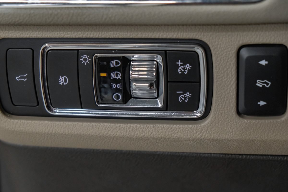 Used 2022 Lincoln Navigator L Reserve AWD/4WD image 28
