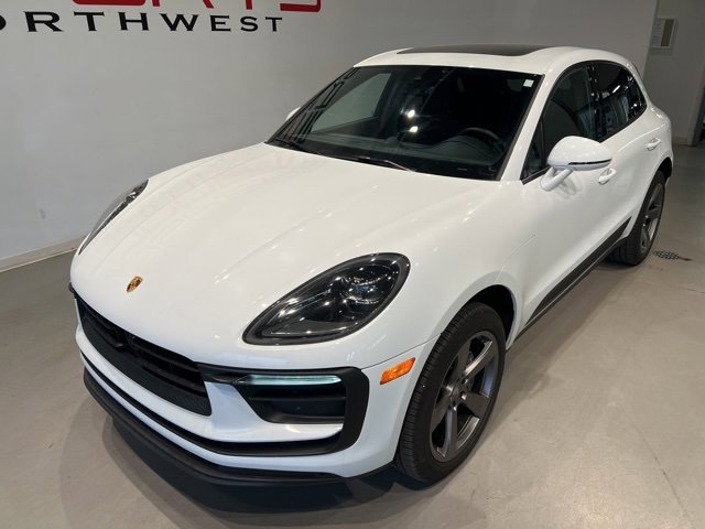 Used 2025 Porsche Macan Turbo image 11