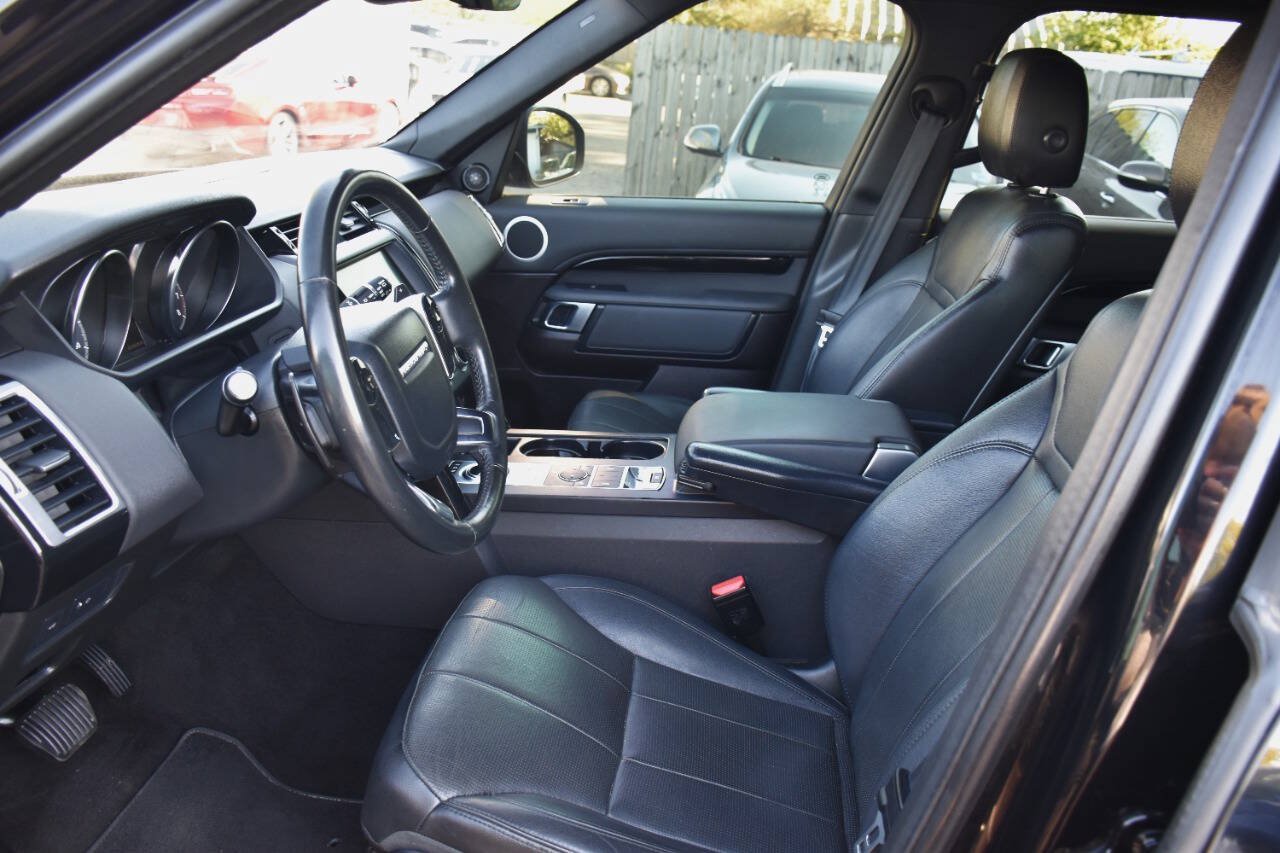 Used 2019 Land Rover Discovery SE AWD/4WD image 9