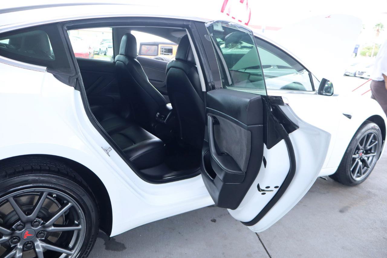 Used 2019 Tesla Model 3 Standard Range Plus RWD image 32