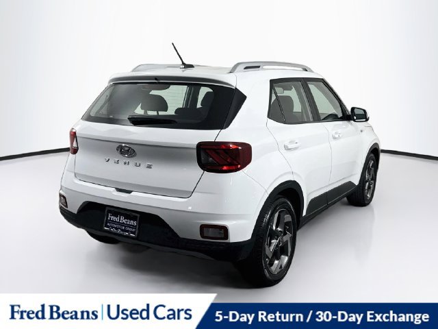 Certified 2026 Hyundai Venue SEL FWD image 12
