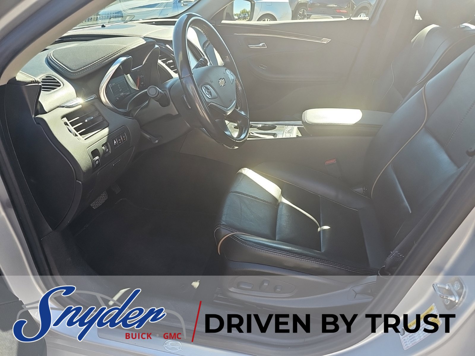 Used 2017 Chevrolet Impala Premier FWD image 11