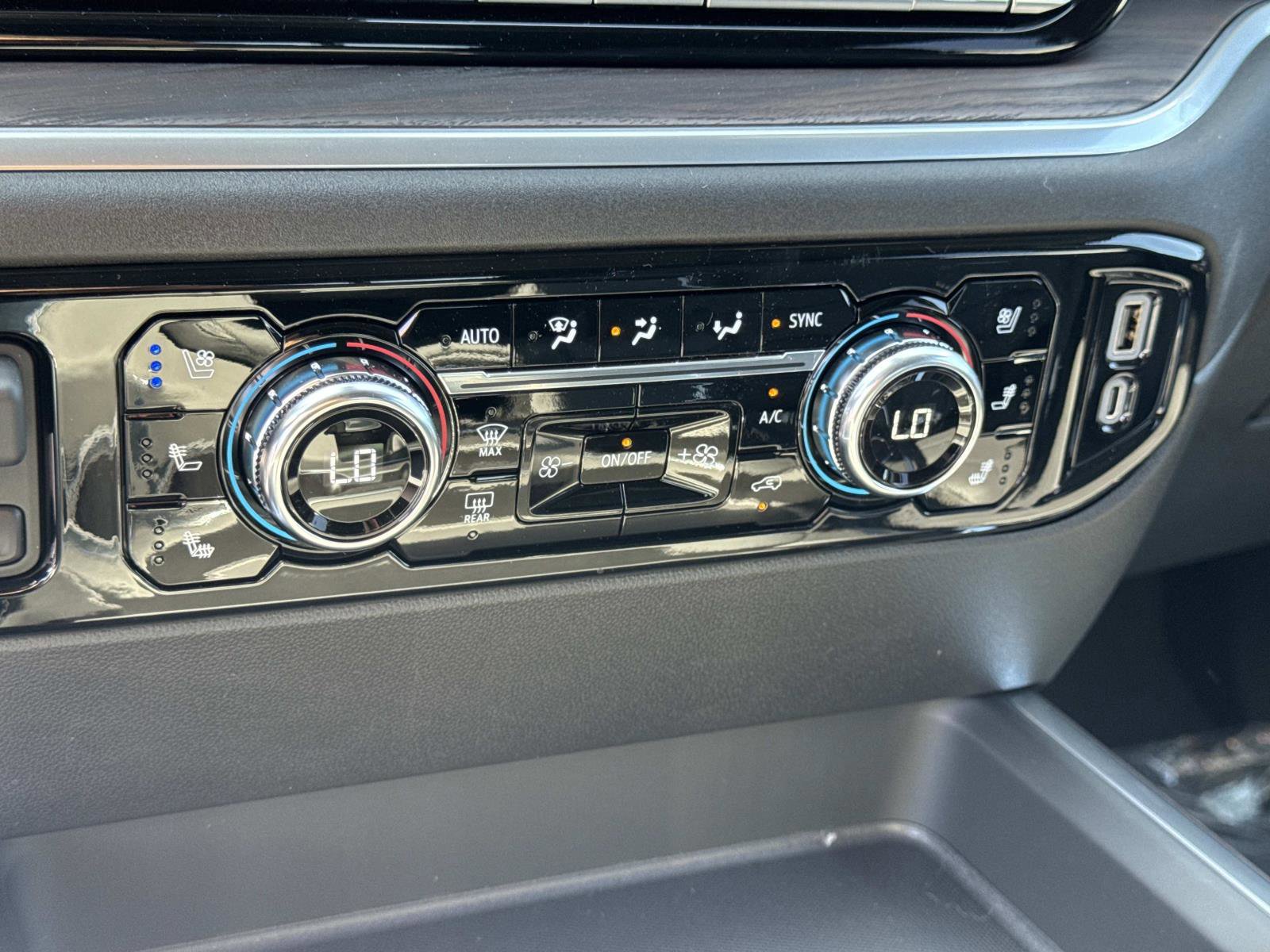 New 2026 GMC Sierra 2500 SLT w/ SLT Premium Package image 16