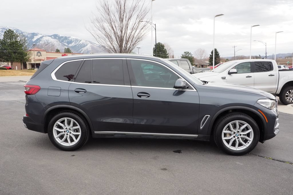 Used 2019 BMW X5 xDrive40i w/ Convenience Package AWD/4WD image 4
