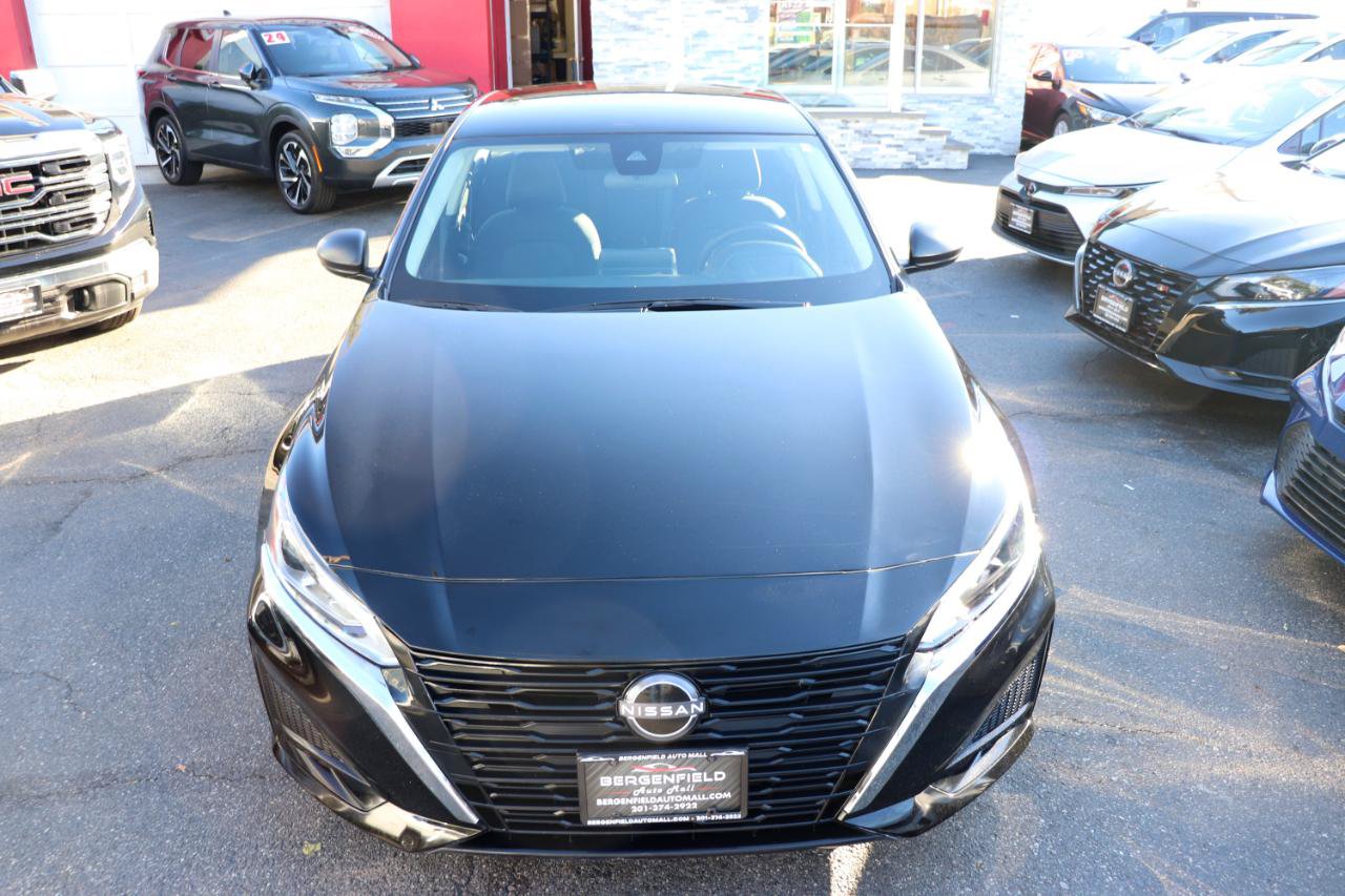 Used 2025 Nissan Altima 2.5 SV AWD/4WD image 9