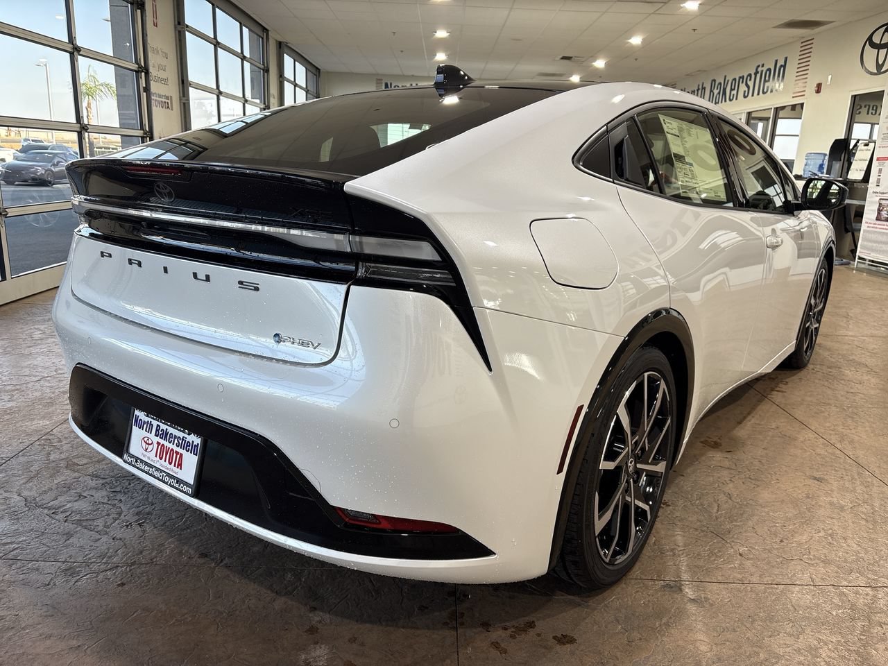 New 2027 Toyota Prius Plug-In Hybrid FWD image 2