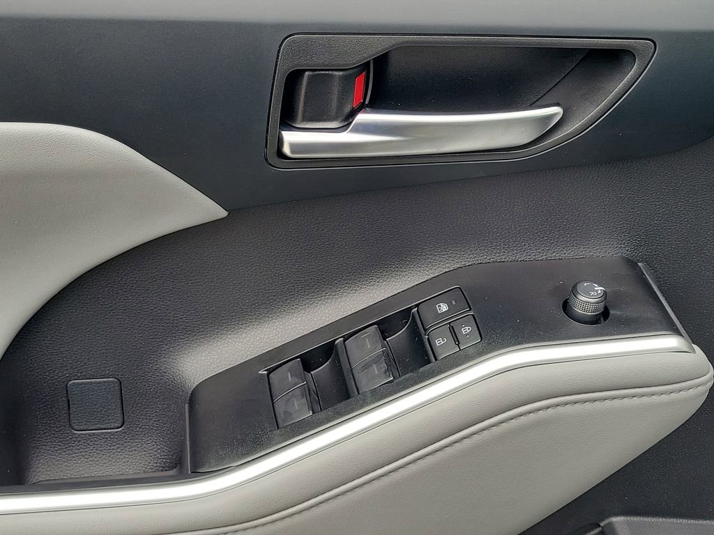 New 2026 Toyota Highlander XLE image 21