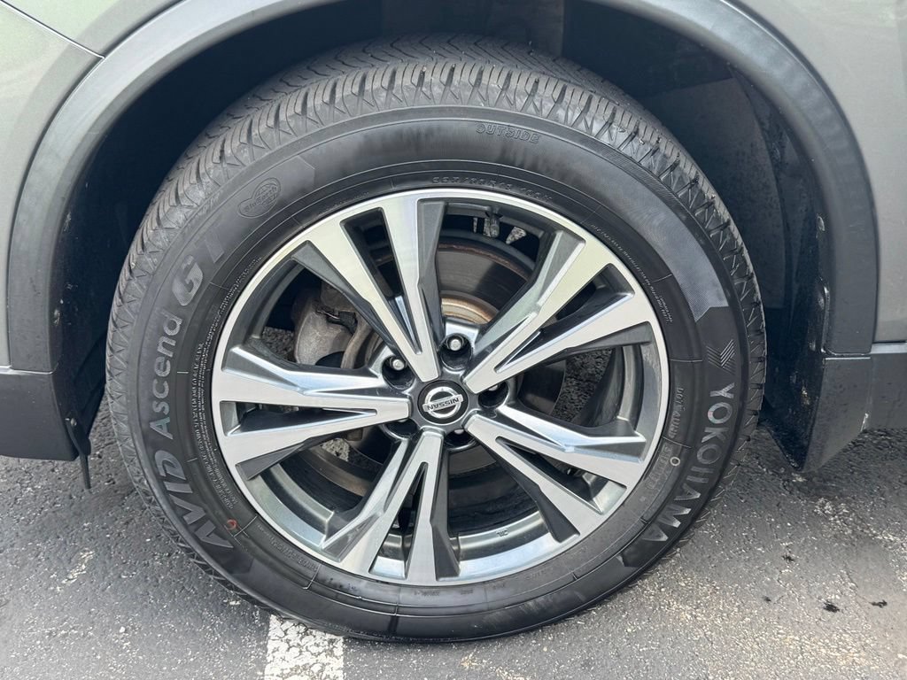 Used 2019 Nissan Rogue SV w/ Premium Package AWD/4WD image 38