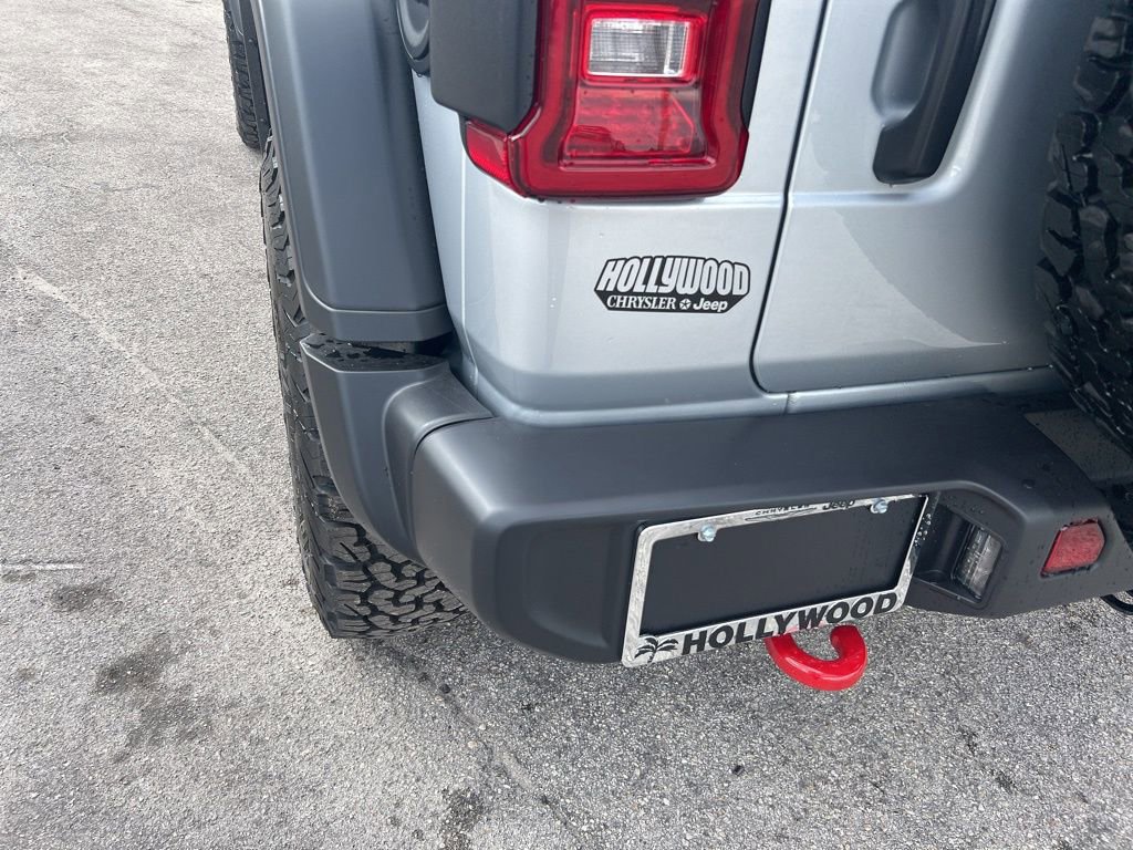 New 2024 Jeep Wrangler Unlimited Rubicon w/ Technology Group image 32