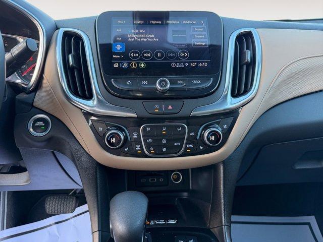 Used 2023 Chevrolet Equinox Premier image 11