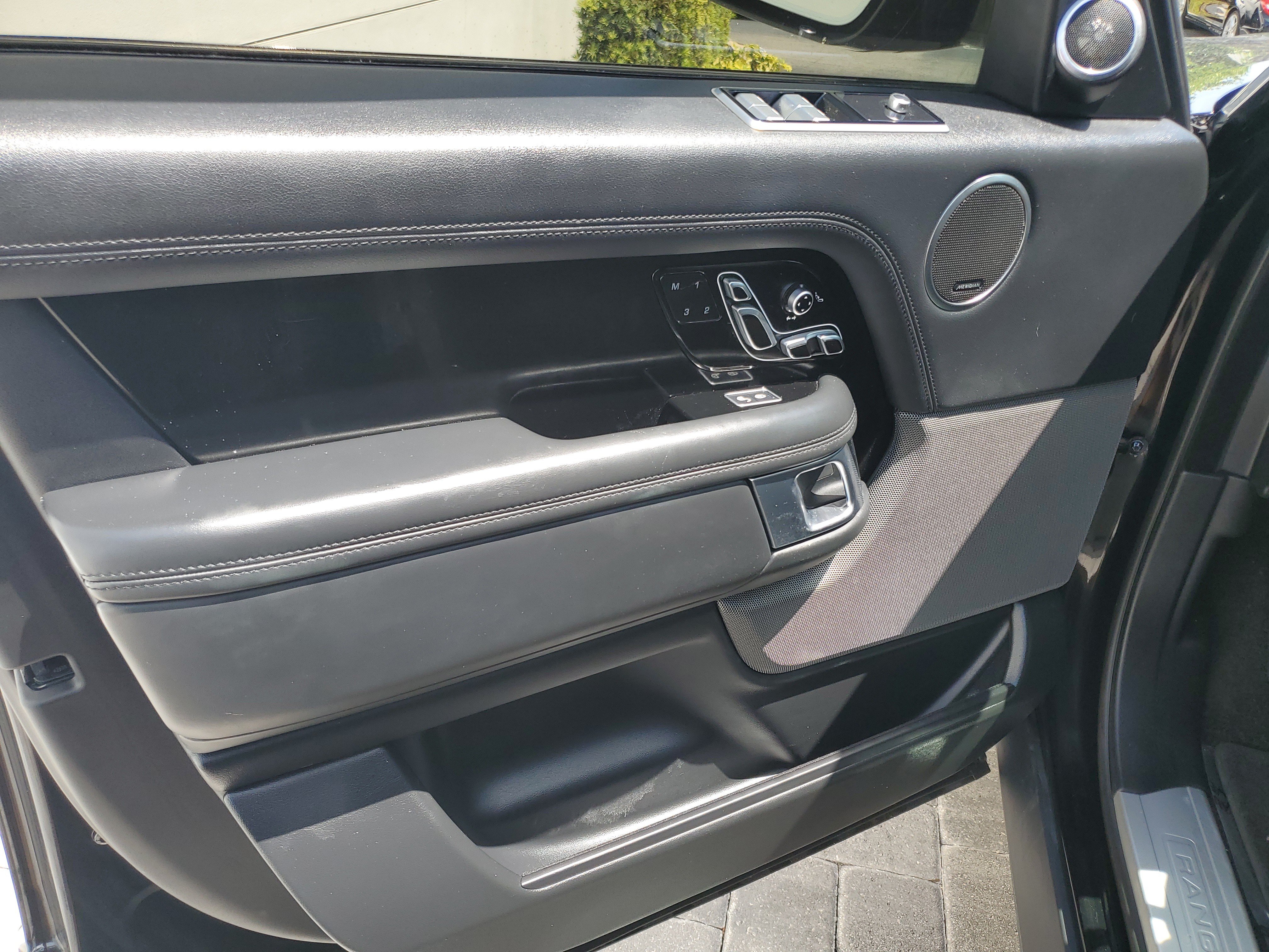 Used 2020 Land Rover Range Rover HSE AWD/4WD image 18