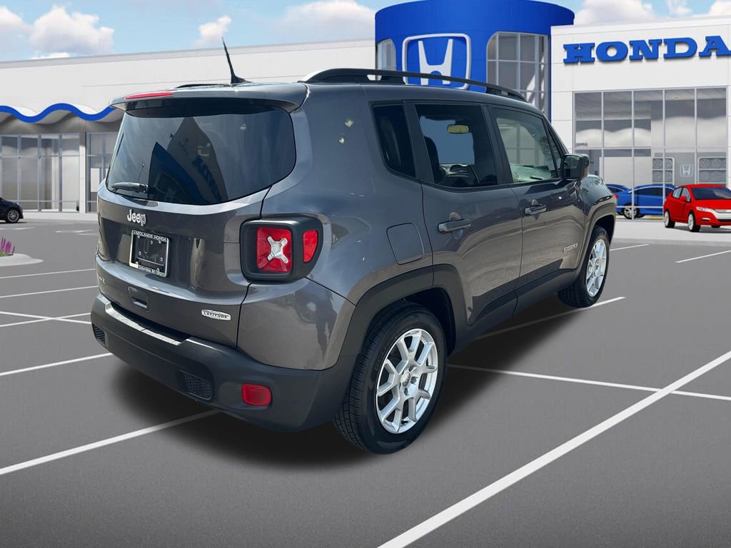 Used 2019 Jeep Renegade Latitude w/ Popular Equipment Group image 9