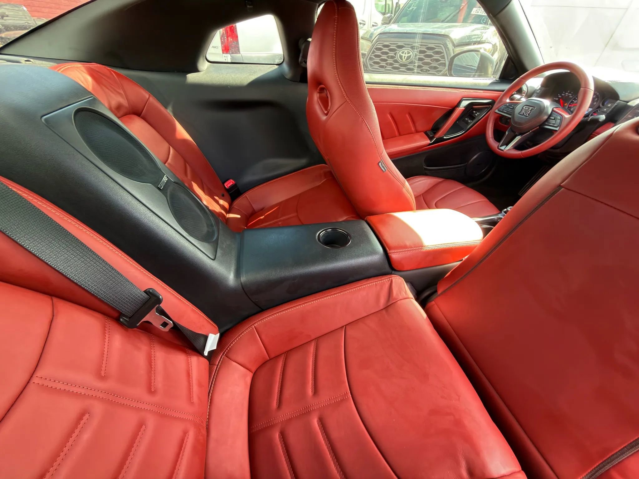 Used 2024 Nissan GT-R Premium w/ Premium Interior Package image 6
