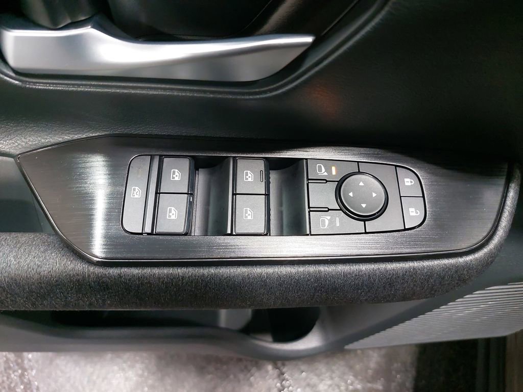 Certified 2025 Nissan Kicks SV image 46