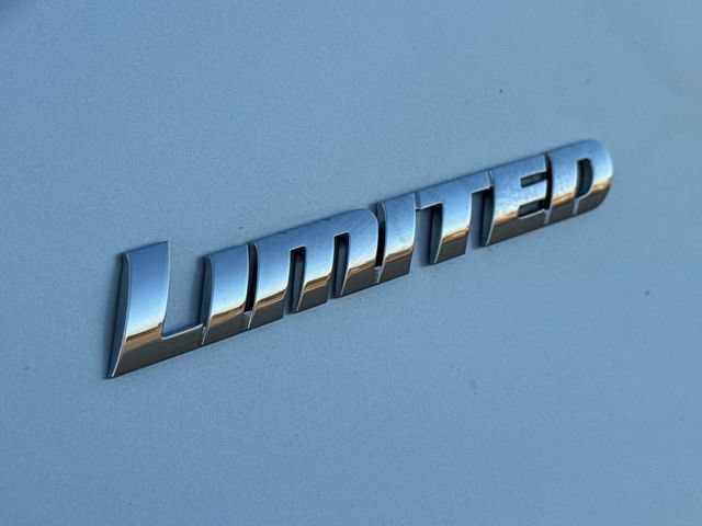 Used 2024 Toyota Tundra Limited AWD/4WD image 7