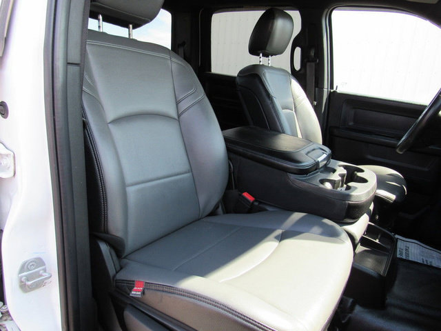 Used 2022 RAM 3500 Tradesman RWD image 14