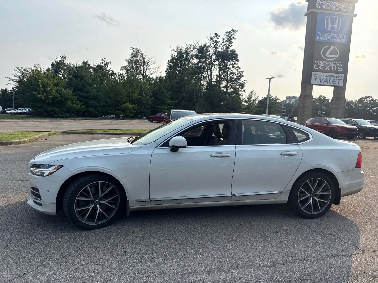 Used 2017 Volvo S90 T6 Inscription w/ Vision Package AWD/4WD image 14