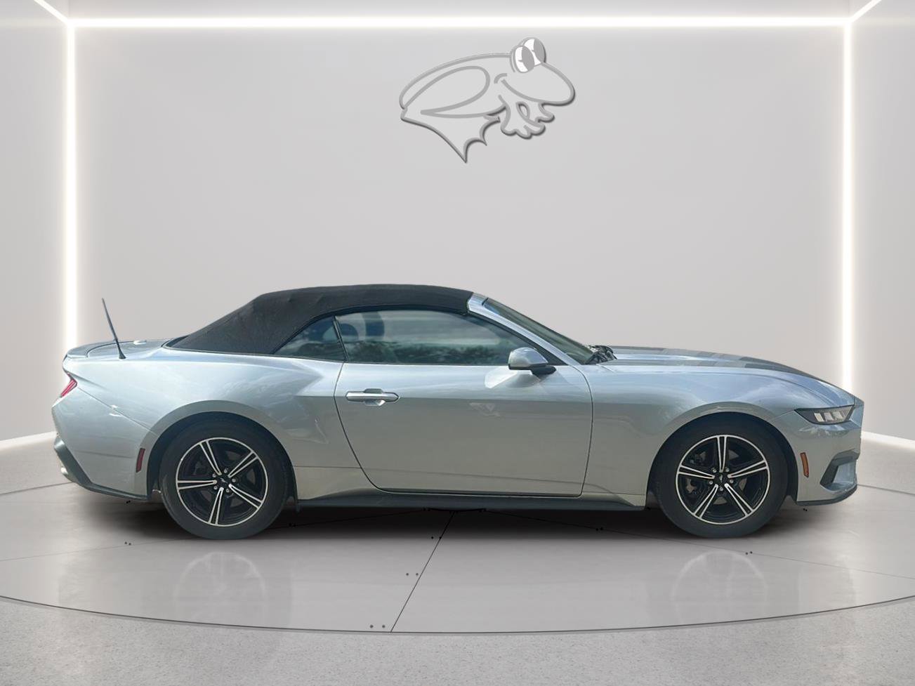 Used 2024 Ford Mustang Premium RWD image 7