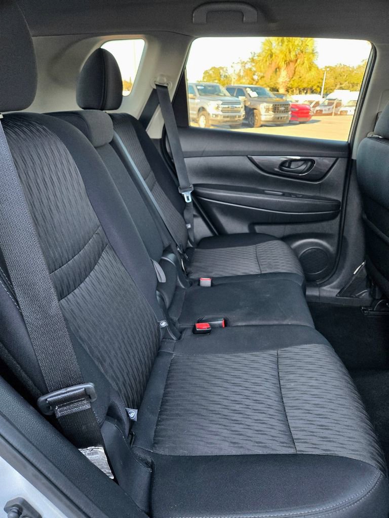 Used 2019 Nissan Rogue S image 37