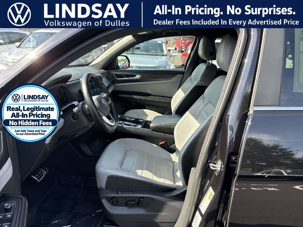 Used 2024 Volkswagen Atlas Cross Sport SEL R-Line AWD/4WD image 11