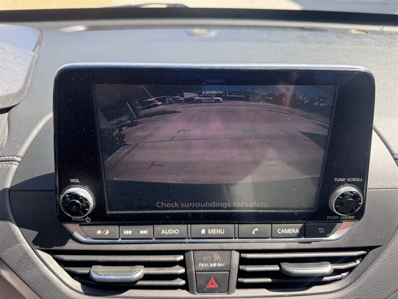 Used 2019 Nissan Altima 2.5 SV FWD image 11