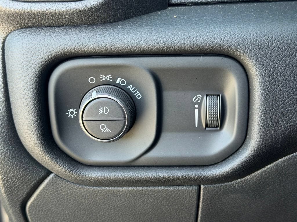 Used 2026 RAM 2500 Big Horn AWD/4WD image 12
